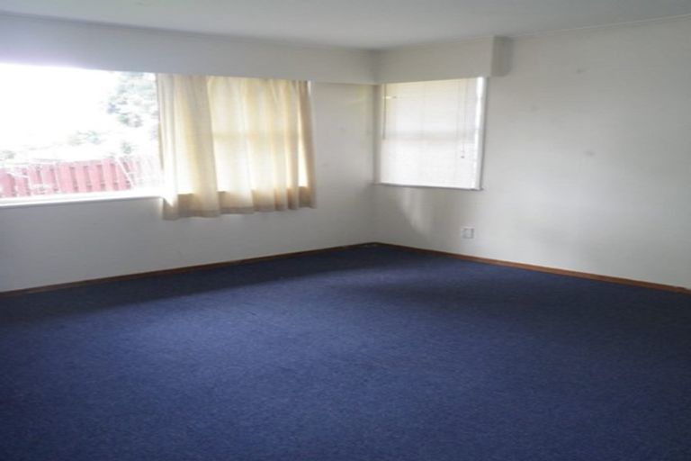 Photo of property in 28 Helena Street, Massey, Auckland, 0614
