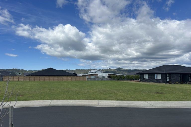 Photo of property in 6 Ronomor Place, Whitianga, 3510