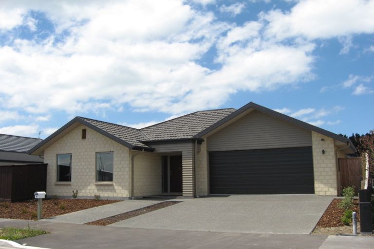Photo of property in 3 Corsican Grove, Parklands, Christchurch, 8083
