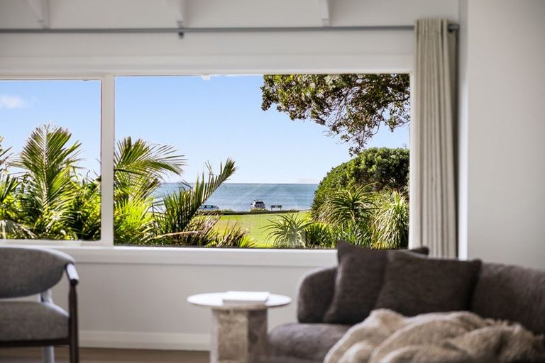 Photo of property in 47 Masterton Road, Rothesay Bay, Auckland, 0630