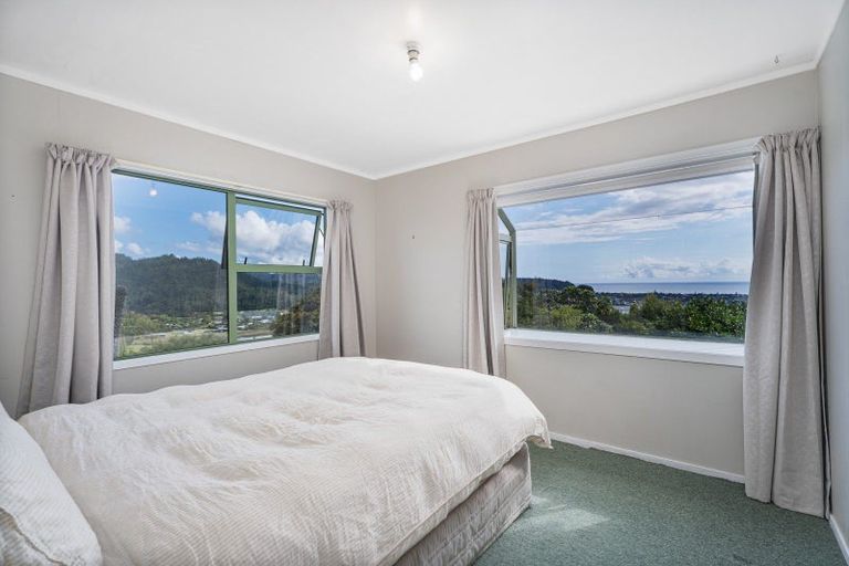 Photo of property in 13 Tairua Heights, Tairua, 3508