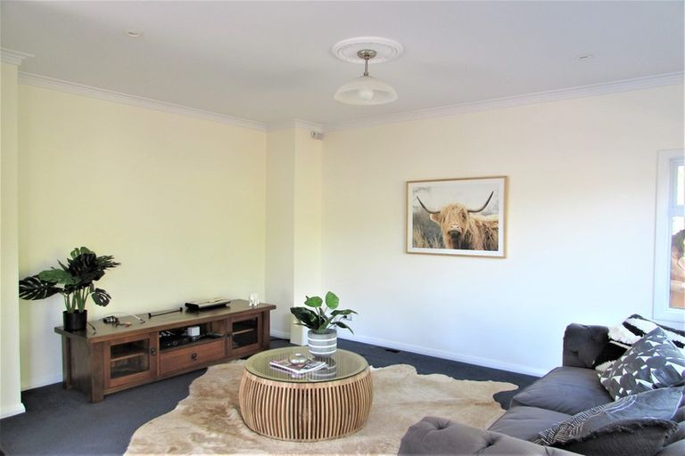 Photo of property in 18 Middleton Road, Johnsonville, Wellington, 6037