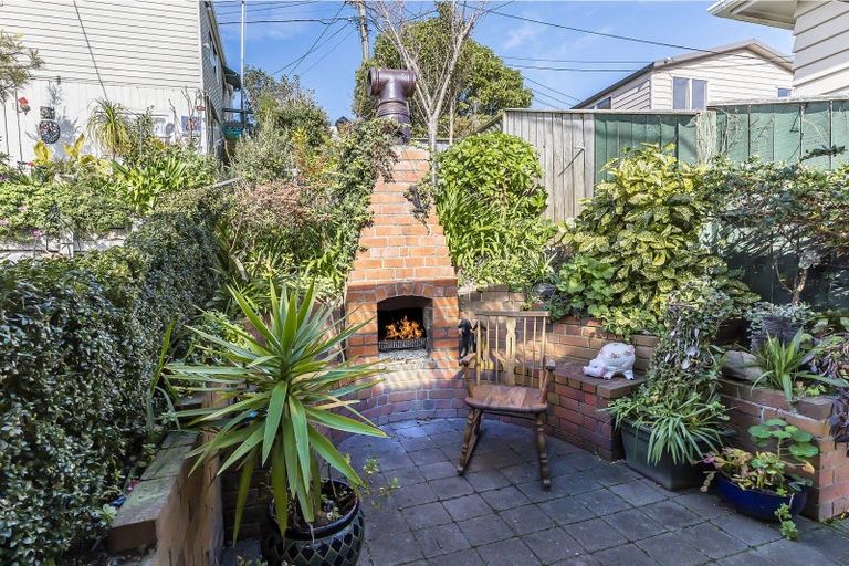 Photo of property in 34 Cavendish Square, Strathmore Park, Wellington, 6022