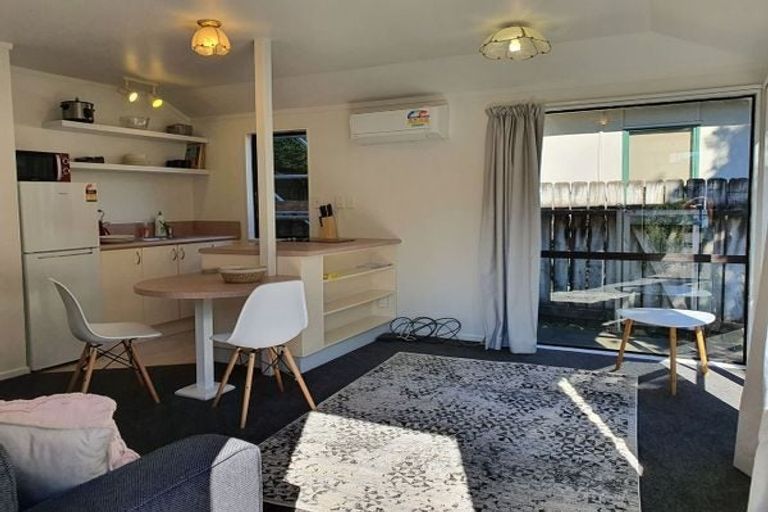 Photo of property in 6 Creswick Terrace, Northland, Wellington, 6012