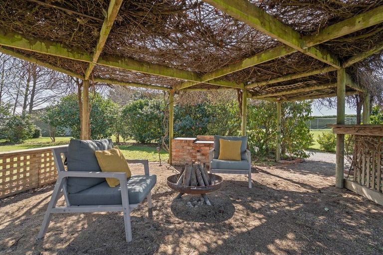 Photo of property in 3 Grey Street, Martinborough, 5711