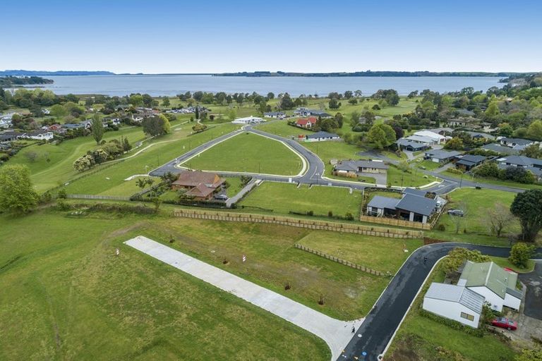 Photo of property in 43 Western Avenue, Omokoroa, 3114