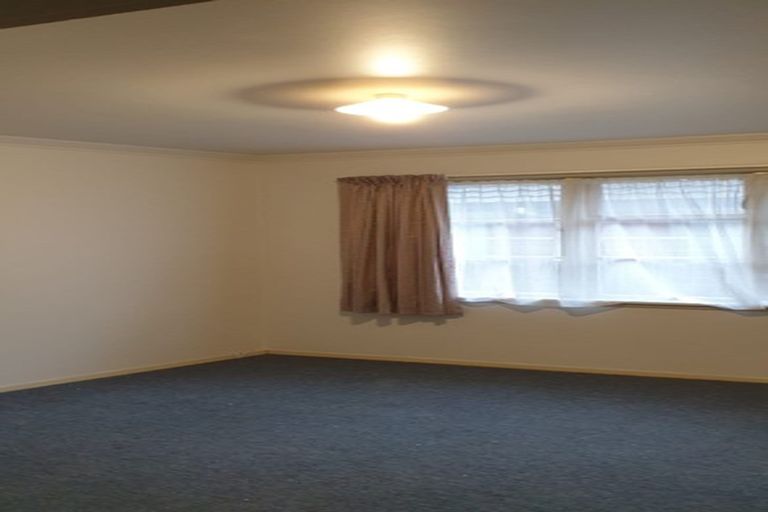 Photo of property in 28 Gibbons Street, Upper Hutt Central, Upper Hutt, 5018