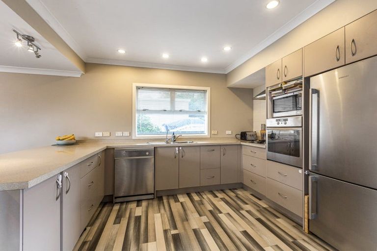 Photo of property in 4 Red Hill Road, Red Hill, Papakura, 2110