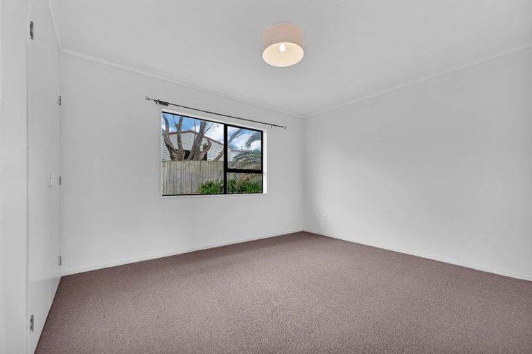Photo of property in 3/38 Leo Street, Glen Eden, Auckland, 0602