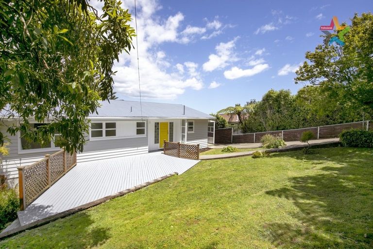 Photo of property in 10 Major Drive, Kelson, Lower Hutt, 5010