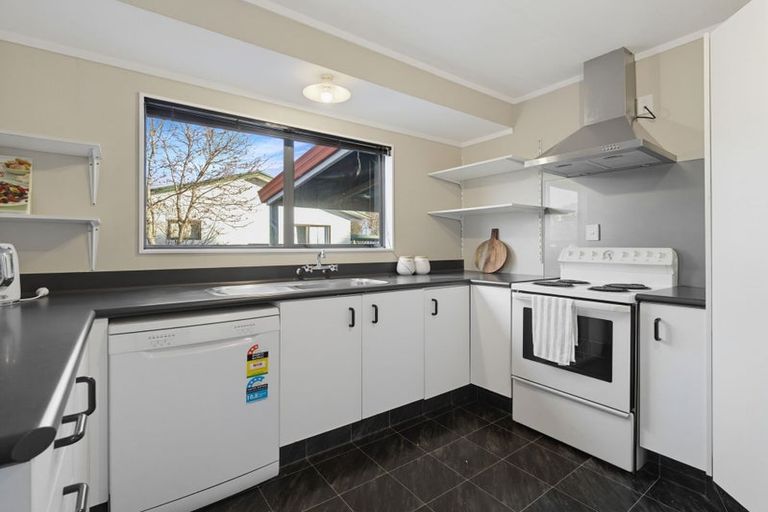 Photo of property in 47a Aquarius Drive, Kawaha Point, Rotorua, 3010