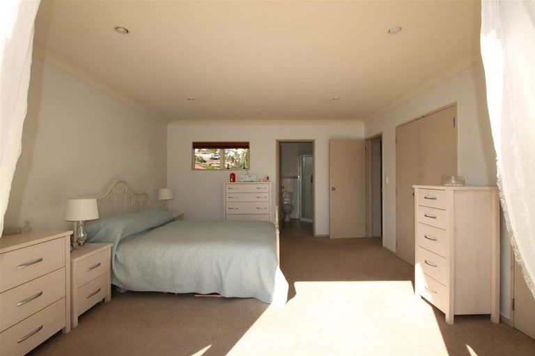 Photo of property in 44a Selwyn Road, Cockle Bay, Auckland, 2014