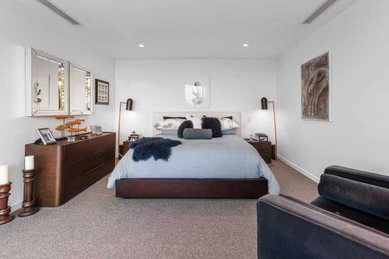 Photo of property in 222 Hurstmere Road, Takapuna, Auckland, 0622