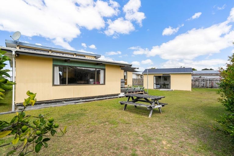 Photo of property in 107 Lorraine Place, Whangamata, 3620
