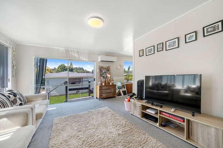 Photo of property in 6 Karina Place, Glen Eden, Auckland, 0602