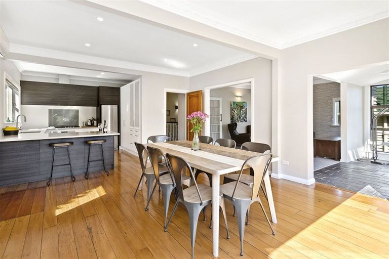 Photo of property in 32 Cavendish Square, Strathmore Park, Wellington, 6022