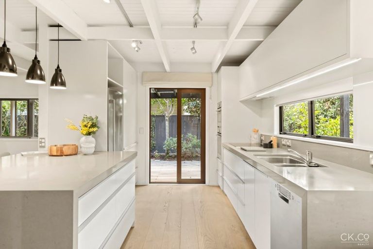 Photo of property in 32 Saint Columbans Grove, Boulcott, Lower Hutt, 5010