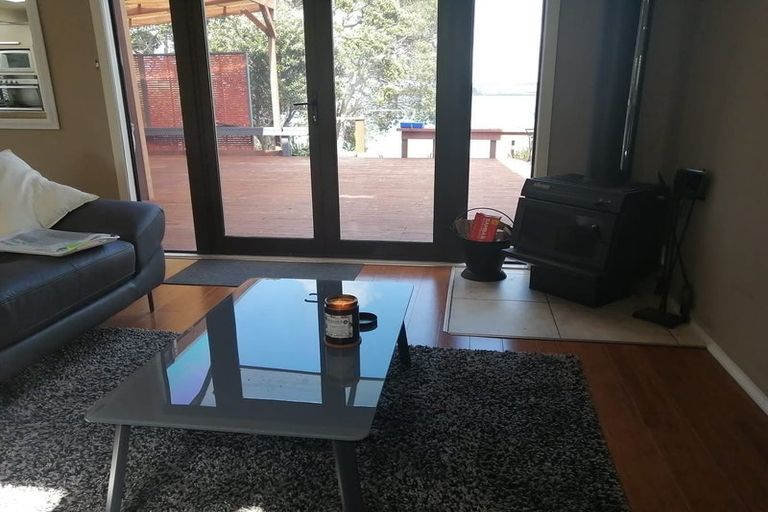 Photo of property in 4 First Avenue, Glenbrook, Waiuku, 2681