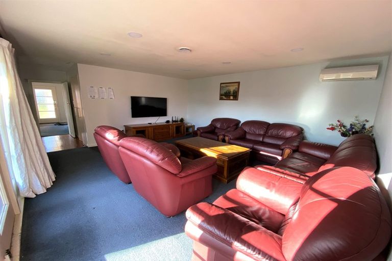 Photo of property in 35 Mappleton Avenue, Burnside, Christchurch, 8053