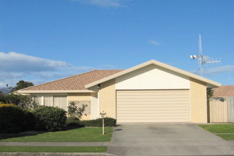 Photo of property in 128 Pacific View Road, Papamoa Beach, Papamoa, 3118