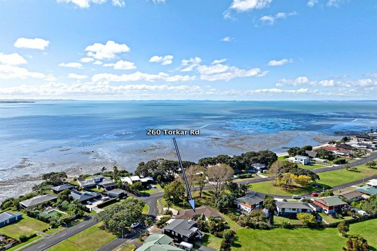 Photo of property in 160 Torkar Road, Clarks Beach, 2122