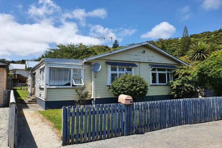 Photo of property in 43 Milton Road, Greymouth, 7805