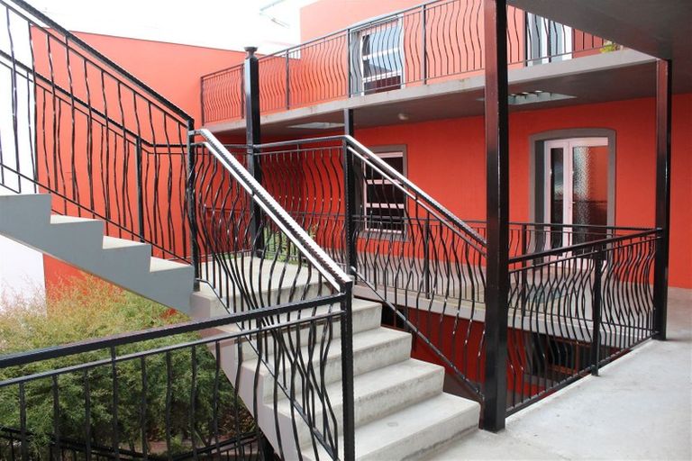 Photo of property in 3/2 Manor Place, Dunedin Central, Dunedin, 9016