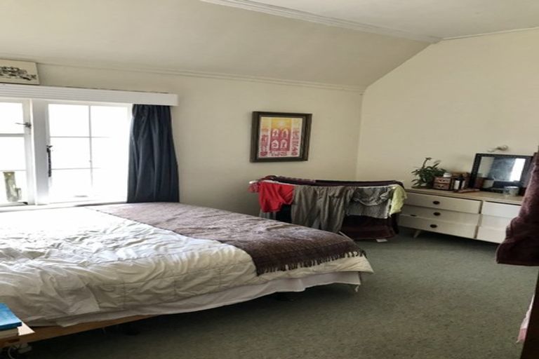 Photo of property in 42b Apu Crescent, Lyall Bay, Wellington, 6022