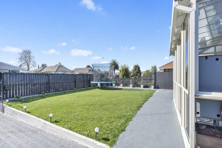 Photo of property in 13 Davidson Crescent, Hornby, Christchurch, 8042