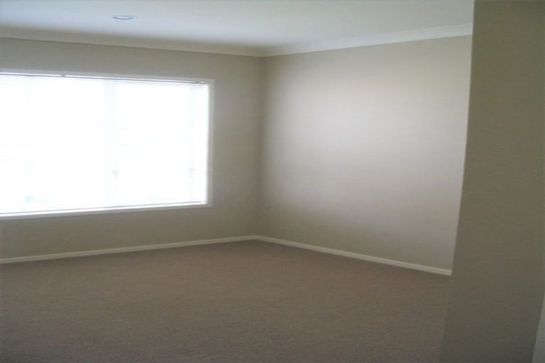 Photo of property in 4 Heidi Crescent, Flat Bush, Auckland, 2016