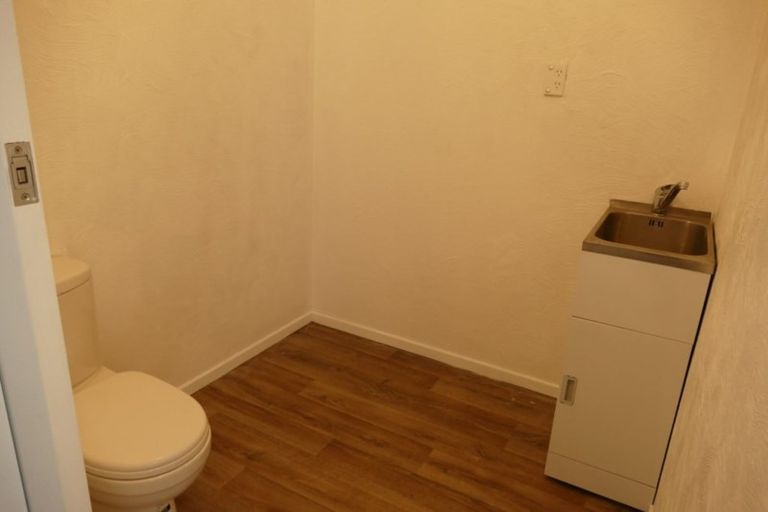 Photo of property in 399a Great South Road, Opaheke, Papakura, 2113