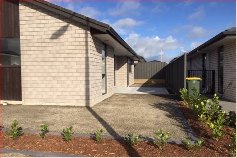 Photo of property in 24 Taffe Crescent, Pyes Pa, Tauranga, 3112