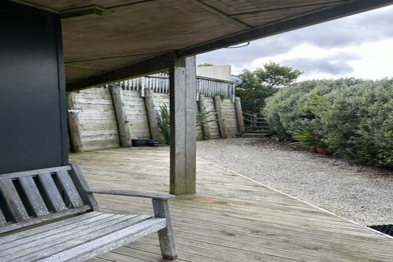 Photo of property in 41 Ashton Fitchett Drive, Brooklyn, Wellington, 6021