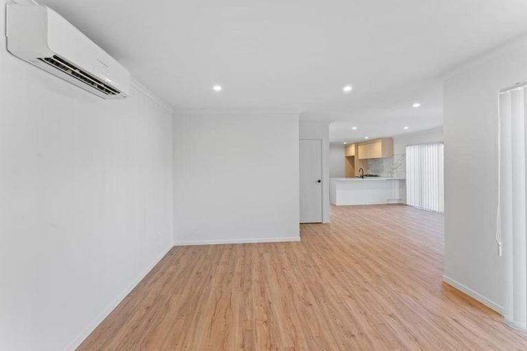 Photo of property in 30 Opaheke Road, Papakura, 2110