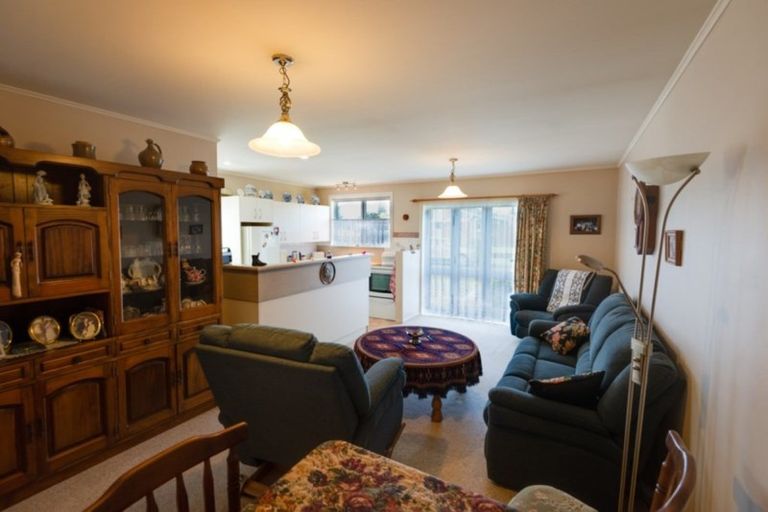 Photo of property in 35 Walnut Place, Tokoroa, 3420