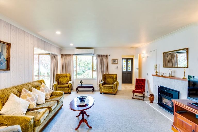 Photo of property in 22 Totara Street, Taradale, Napier, 4112
