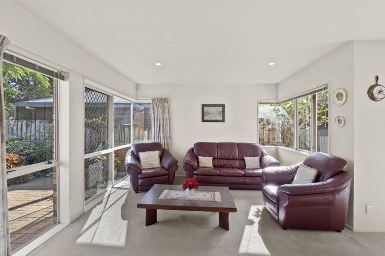 Photo of property in 2/9 Alma Road, Milford, Auckland, 0620