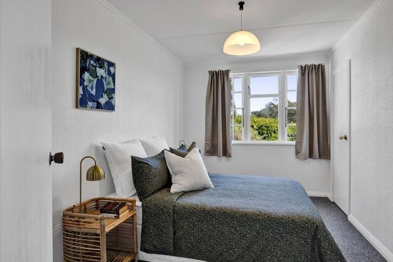 Photo of property in 82 Huatoki Street, Vogeltown, New Plymouth, 4310