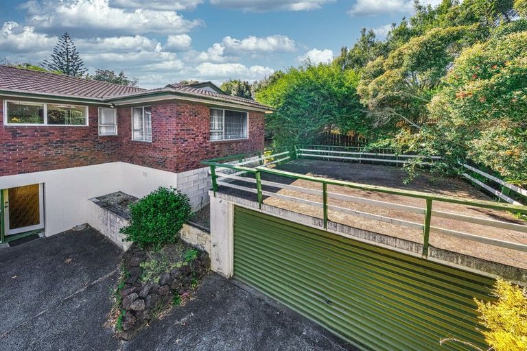 Photo of property in 16 Bacot Place, Howick, Auckland, 2014