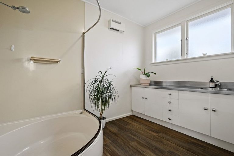 Photo of property in 35 Fairford Street, Bishopdale, Christchurch, 8053