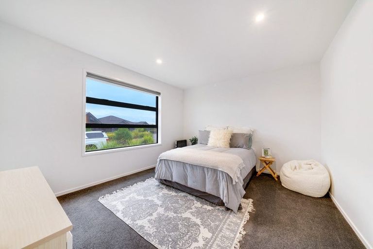Photo of property in 16 Stanton House Road, Paerata, 2124
