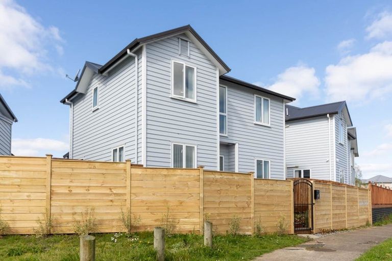 Photo of property in 4 Warbler Crescent, Papakura, 2110