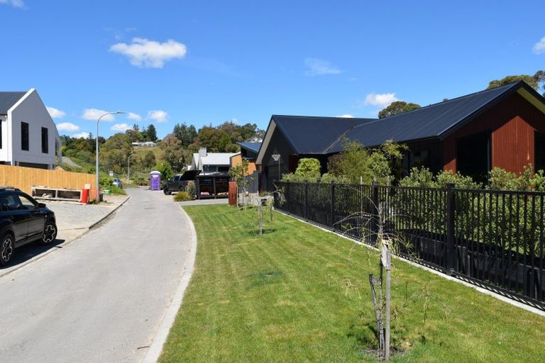 Photo of property in 15 Taruna Place, Havelock North, 4130