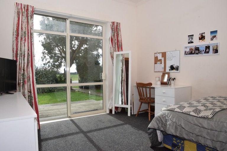 Photo of property in 74 Dalry Street, Wallacetown, 9816