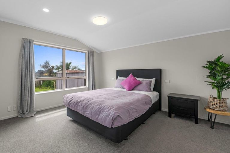 Photo of property in 19 Barraud Place, Pukehangi, Rotorua, 3015