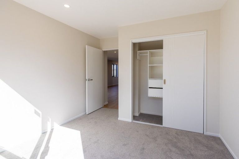 Photo of property in 6e Kaweka Street, New Lynn, Auckland, 0600