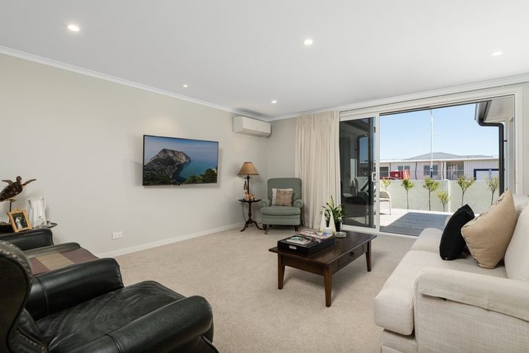 Photo of property in 63 The Boulevard, Papamoa Beach, Papamoa, 3118