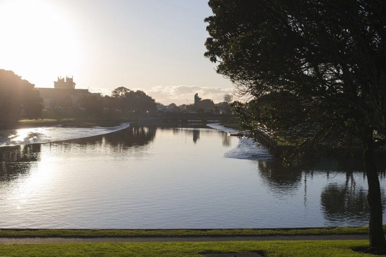 Photo of property in 89 Esplanade, Kaiti, Gisborne, 4010