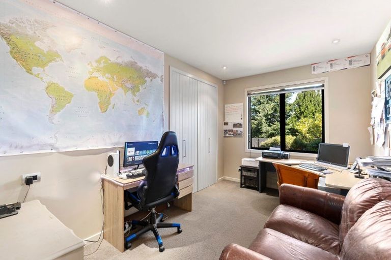 Photo of property in 38 Rere Road, Lake Hayes, Queenstown, 9304