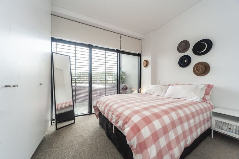 Photo of property in 202/11 Jean Caldwell Way, Island Bay, 6023